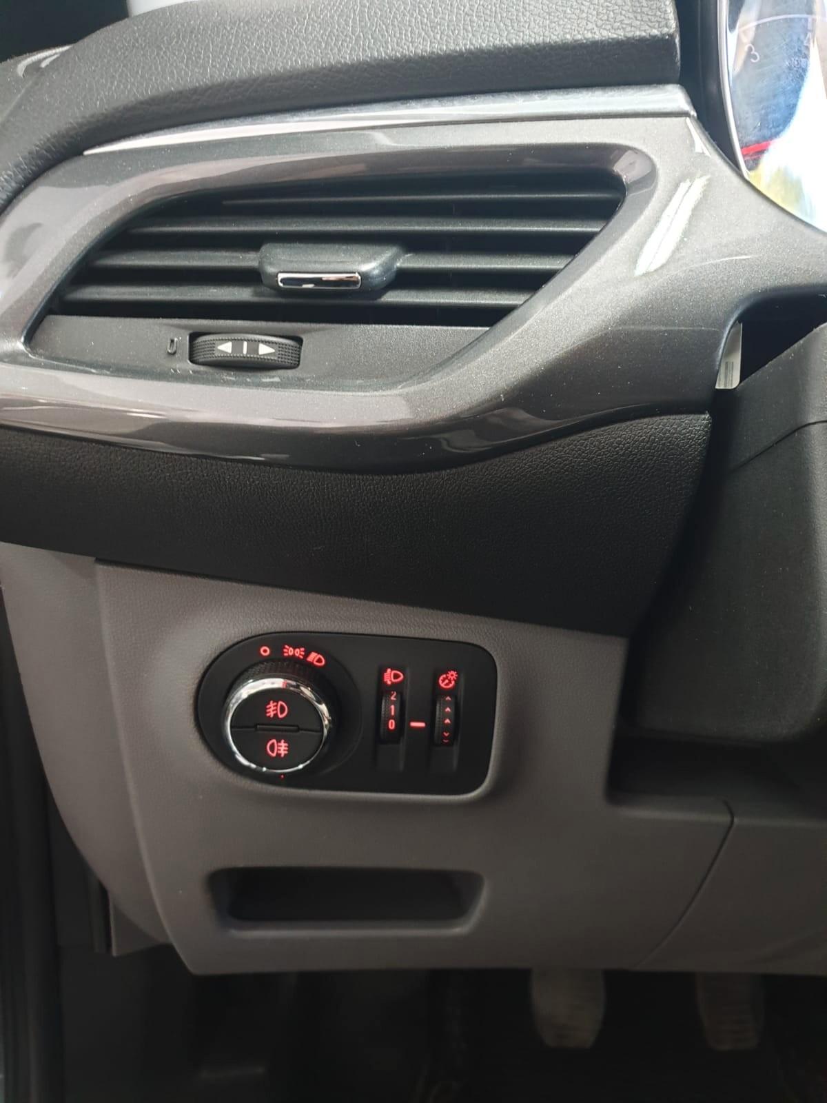 Opel Corsa 1.4 90CV GPL Tech 5 porte Innovation