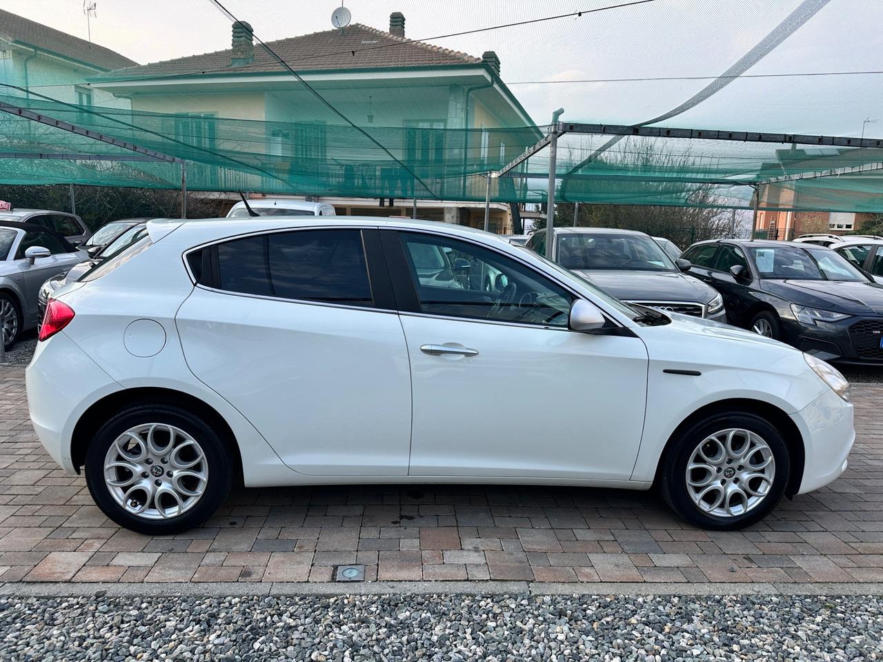 Alfa Romeo Giulietta 1.6 JTDm-2 105 CV Exclusive