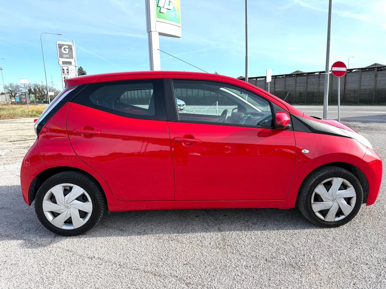 Toyota Aygo 1.0 VVT-i 69 CV 5 porte Ok neopatentati