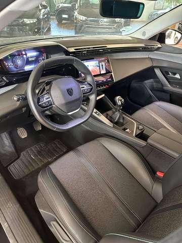 Peugeot 308 1.2 130cv Allure + Key Less + Navi + Camera