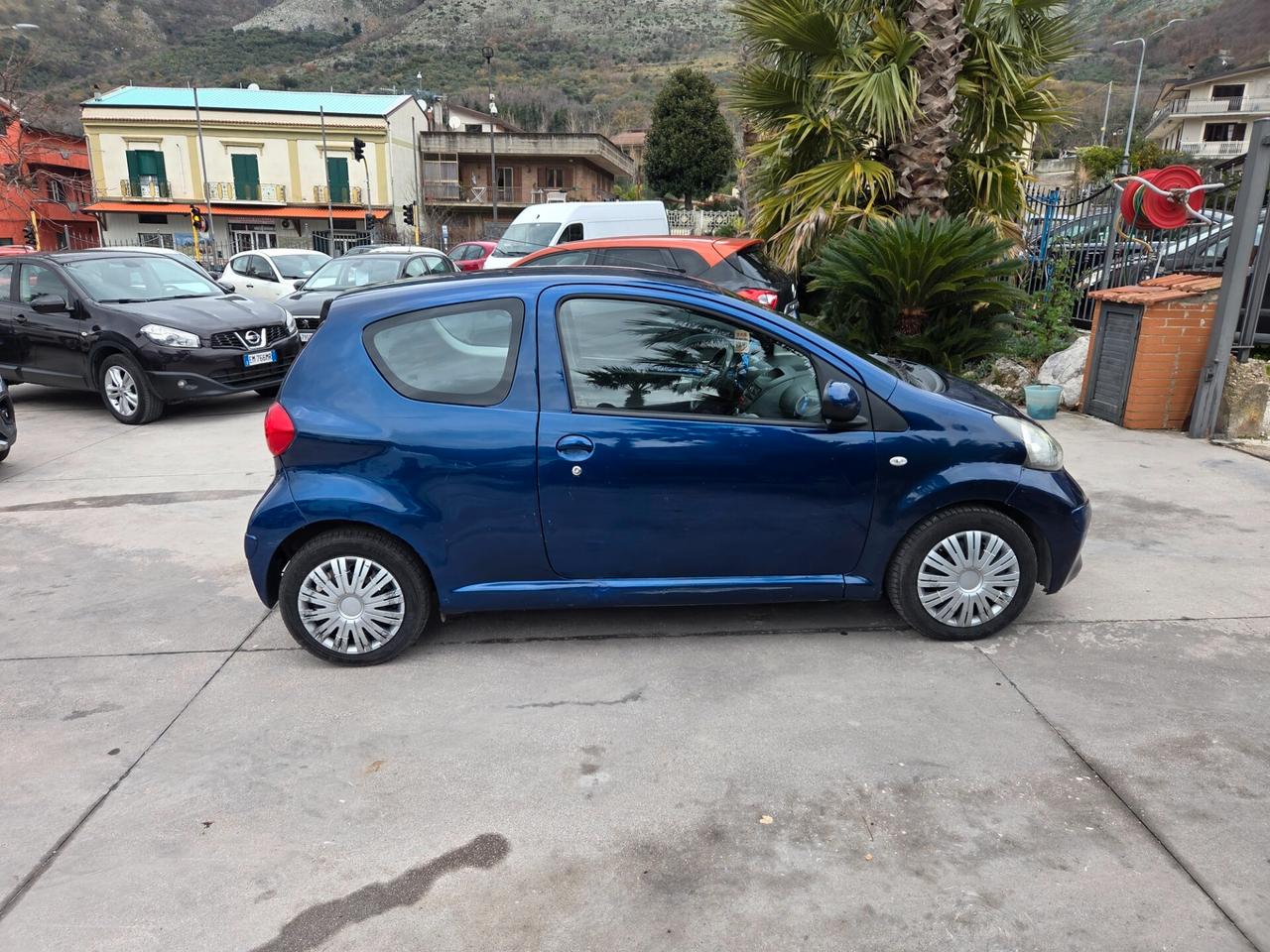 Toyota Aygo 1.0 benzina 3 porte - AUTOMATICA