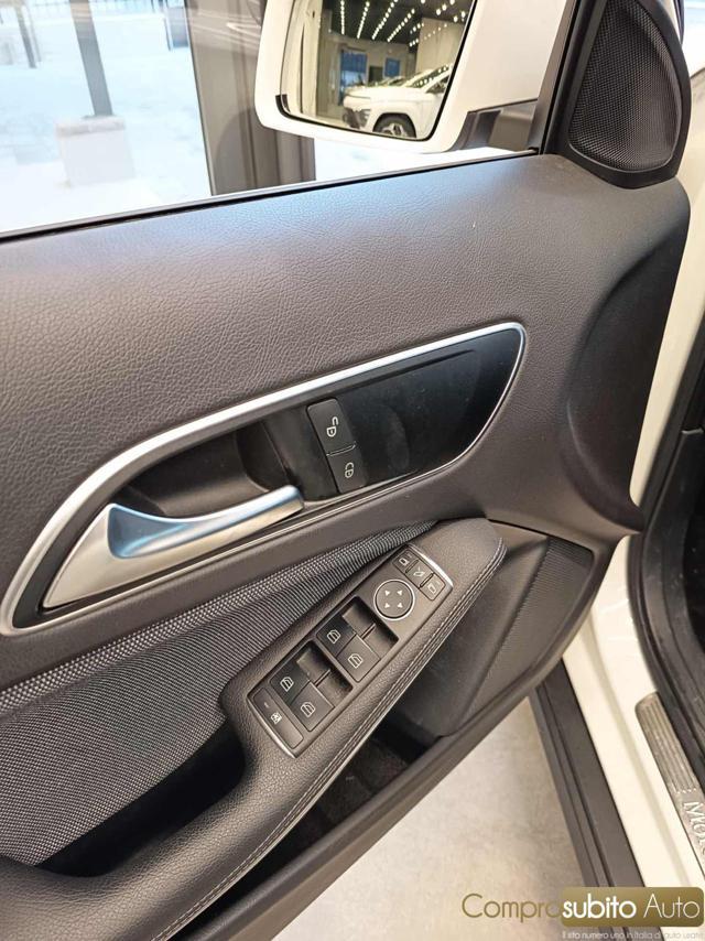 MERCEDES-BENZ GLA 200 d Automatic 4Matic Premium