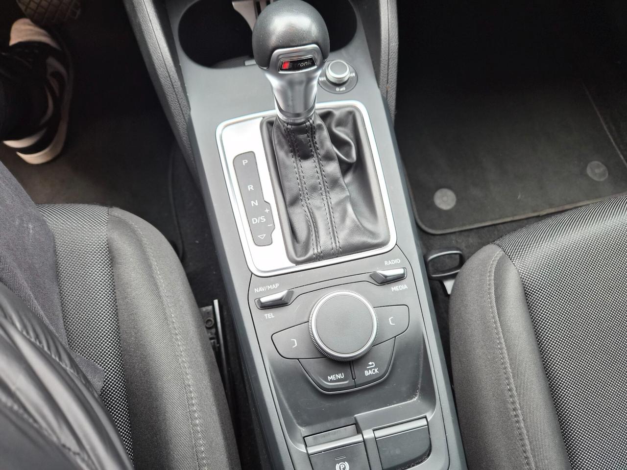 Audi Q2 30 TDI S tronic Business Design