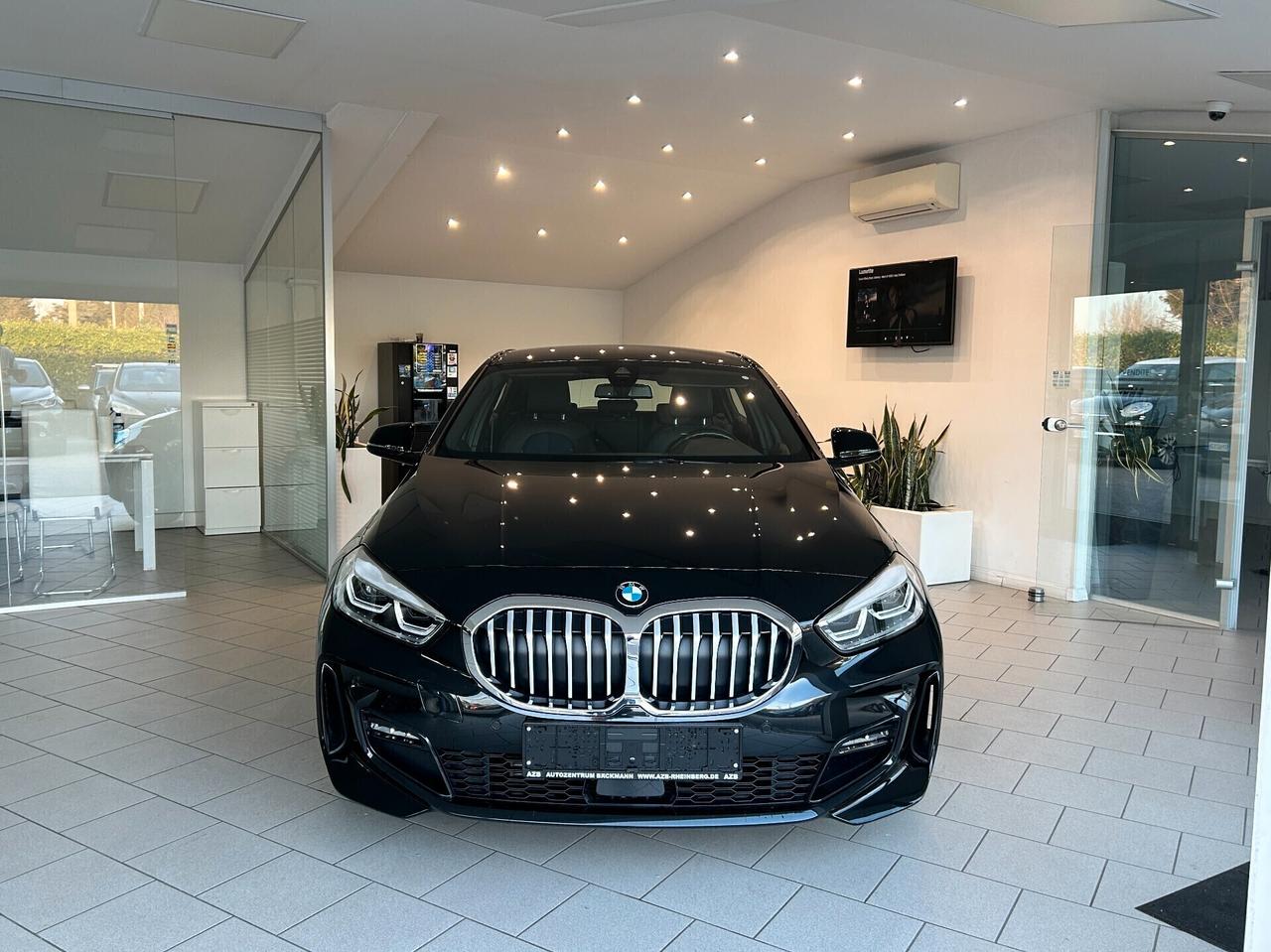 Bmw 120 120d 5p. Msport auto LED 18" NAVI