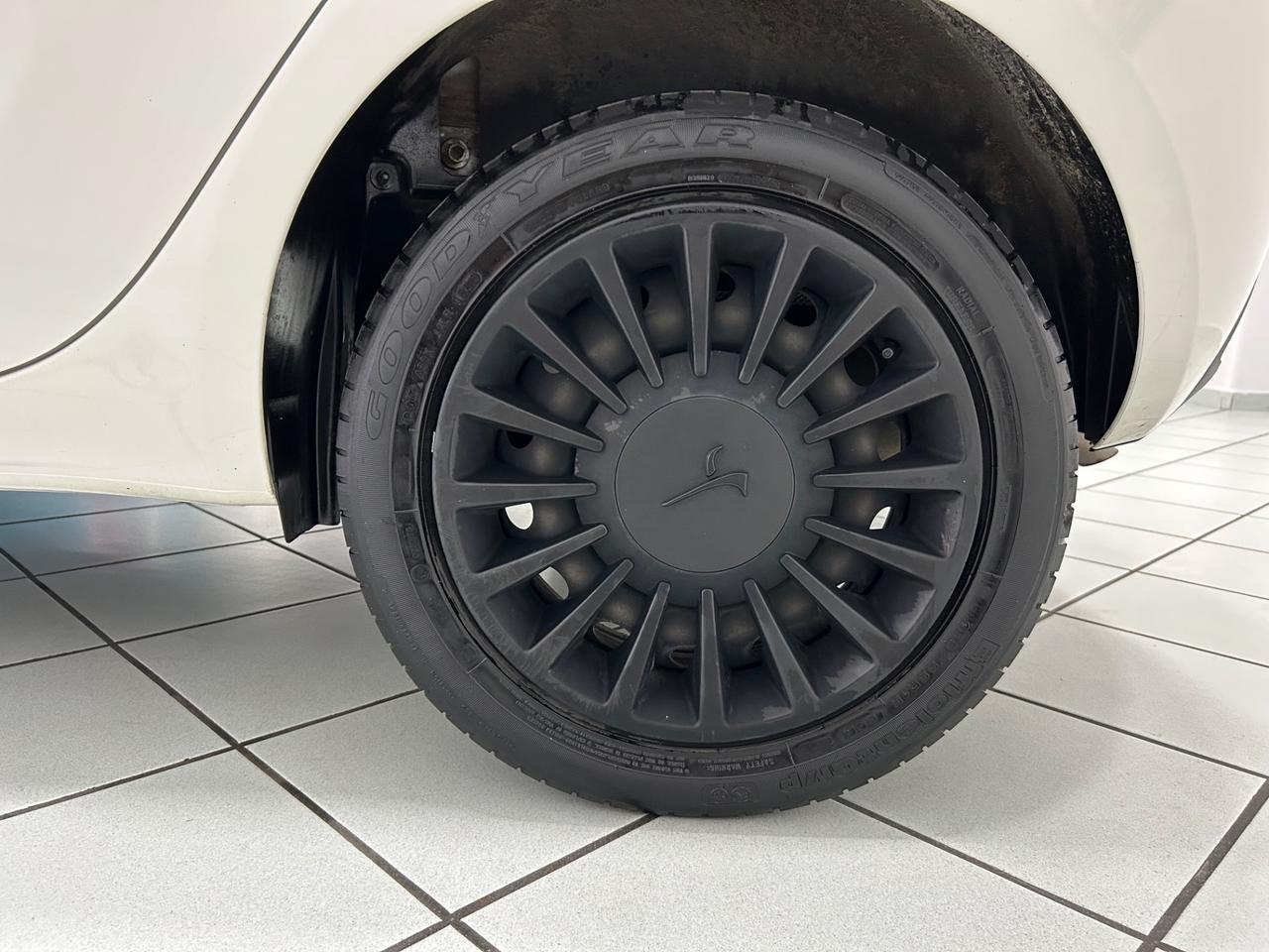 Lancia Ypsilon 1.2cc 69 CV 5 porte Gold