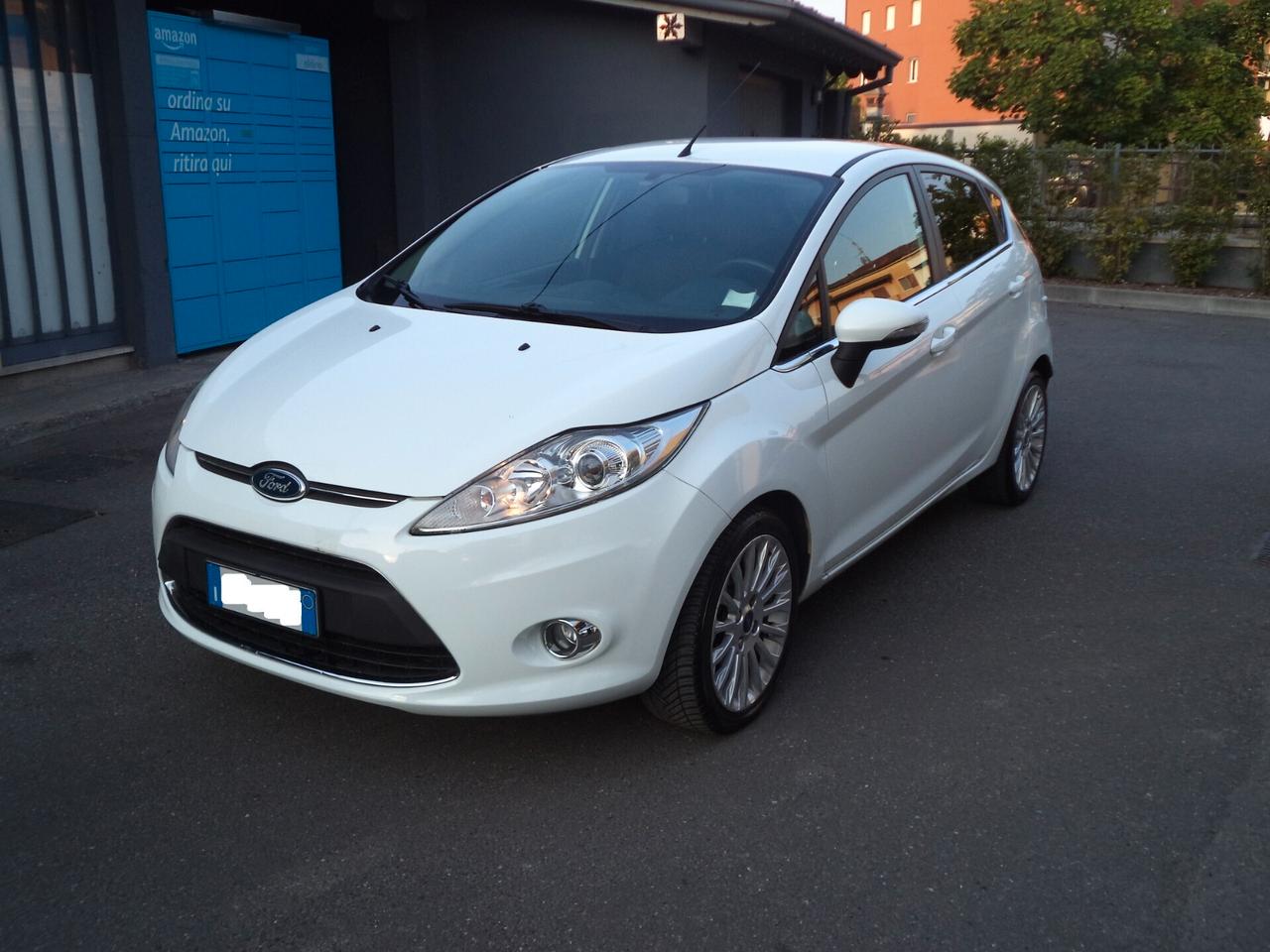Ford Fiesta 1.4 5 porte Bz.- GPL Titanium AUTO DI PRIVATO IN CONTO VENDITA