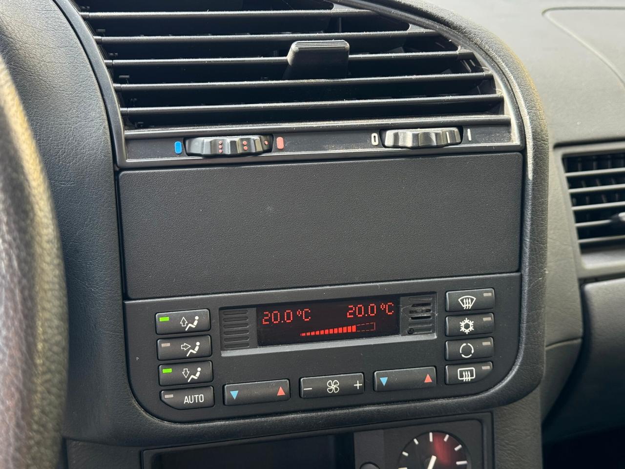 BME 318i Serie 3 E36 UNICOPROPRIETARIO MANUALE
