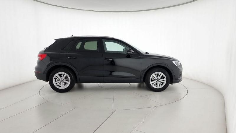 Audi Q3 35 TDI S tronic Business