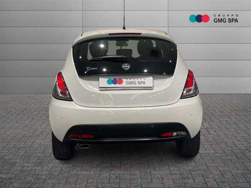 Lancia Ypsilon III 2011 1.2 8v Gold s/CL 69cv E6