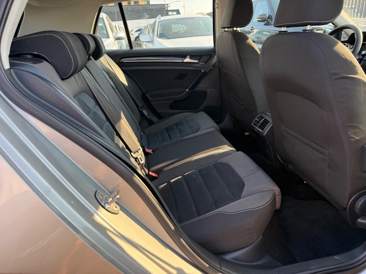 Volkswagen Golf 1.6 TDI 5p. Highline