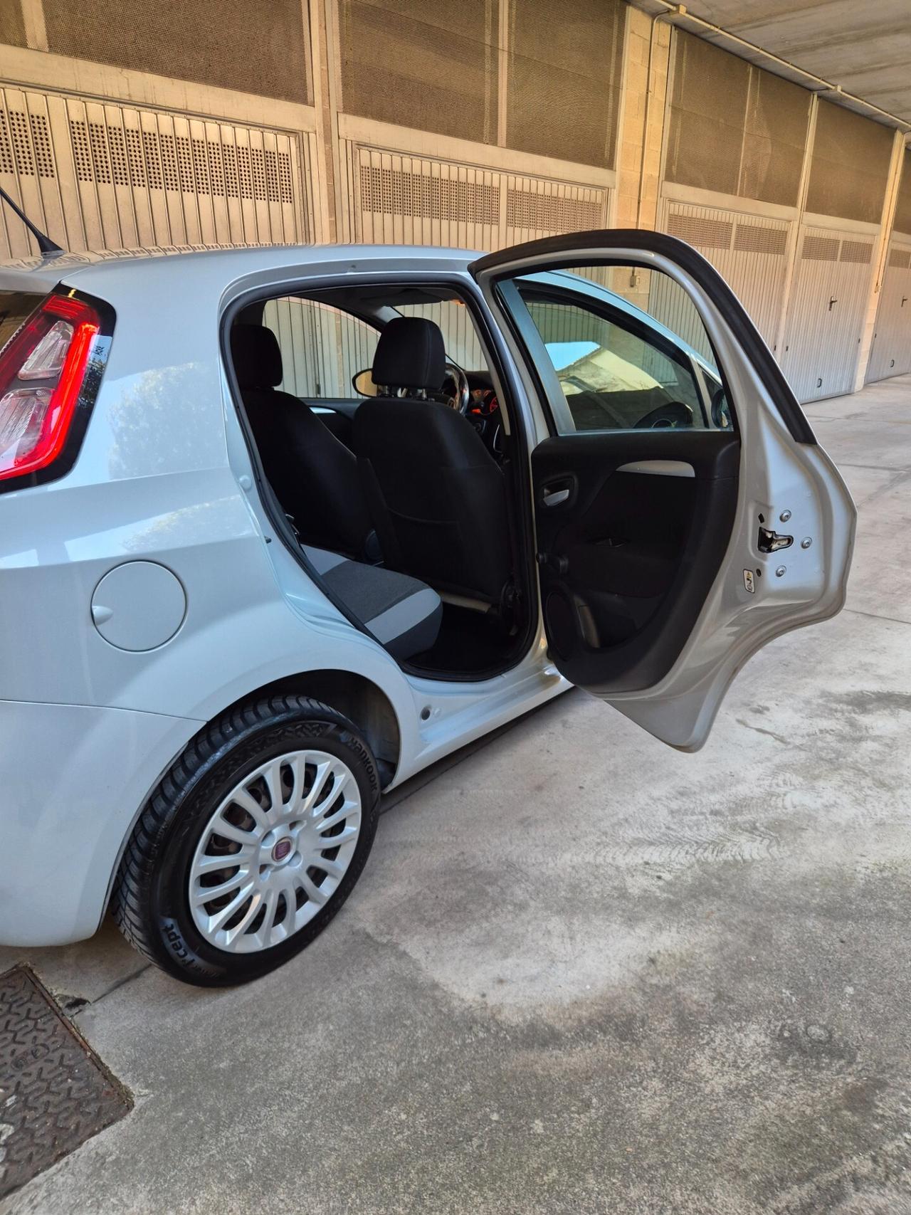 Fiat punto benzina neo patentati