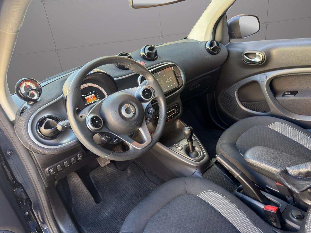 Smart fortwo EQ Passion - Unipro - Promo finanziamento - Cerchi in lega - Fari FULL LED - Tetto - Schermo
