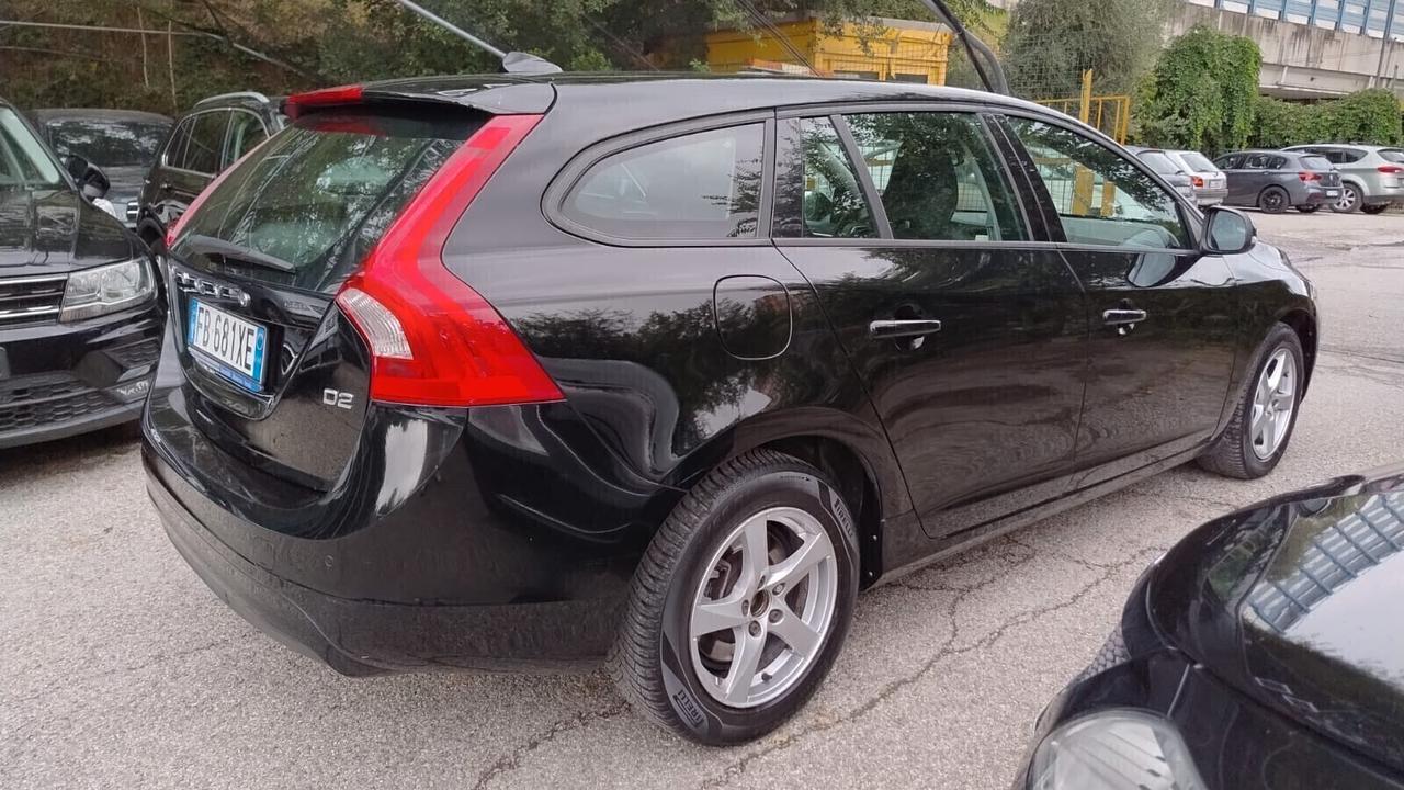 Volvo V60 2.0 D2 EURO6 ok Neopatentati