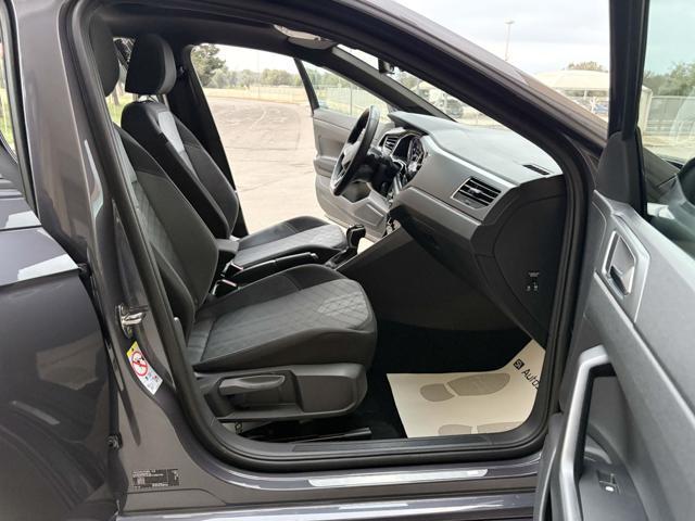 VOLKSWAGEN Taigo 1.0 TSI 110 CV DSG R-Line TETTO APR/PAN