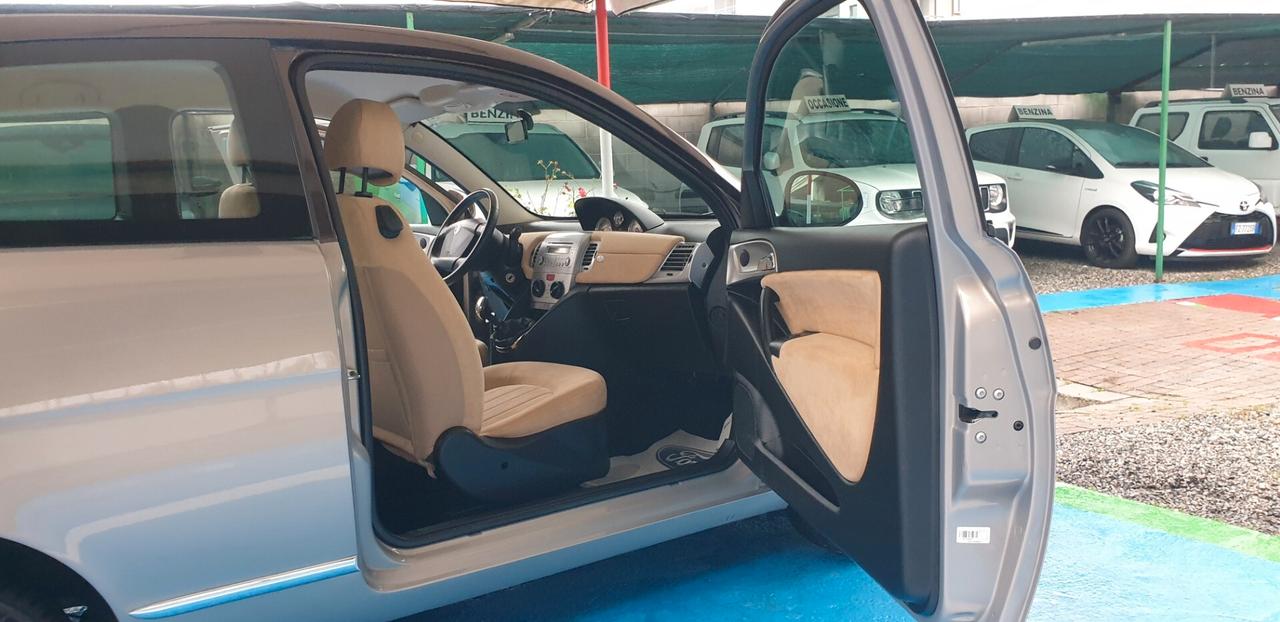 LANCIA YPSILON 1.4 BENZINA G.P.L DI CASA 67MILA KM