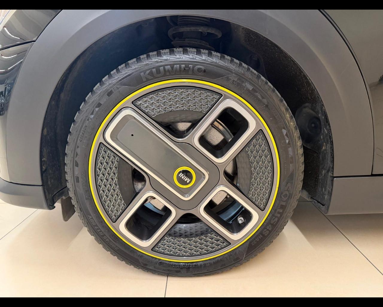 MINI Mini Full El. (F56) - Mini Cooper SE Essential