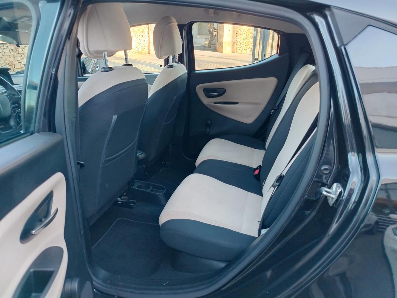 Lancia Ypsilon Gold Ecochic 900 TwinAir Metano 85cv 5p