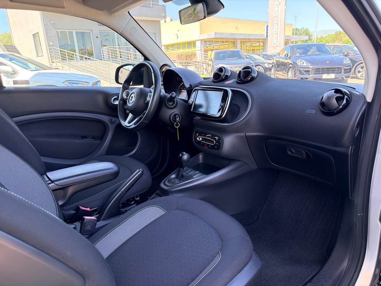 Smart ForTwo EQ Passion uff Mercedes in garanzia