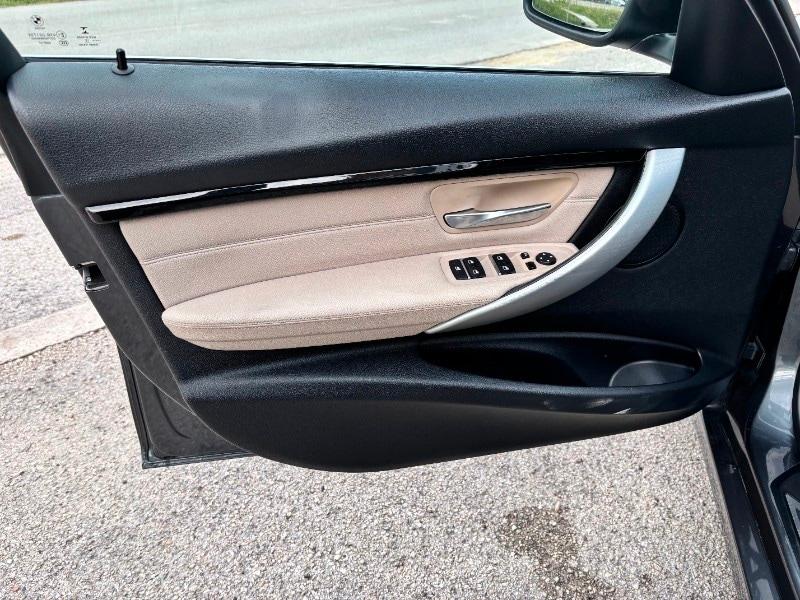 BMW Serie 3 (F30/31) 318d Touring Luxury