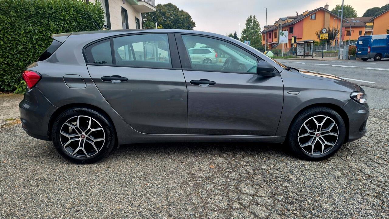 Fiat Tipo S.w Lounge 1.4 Benz . 95cv