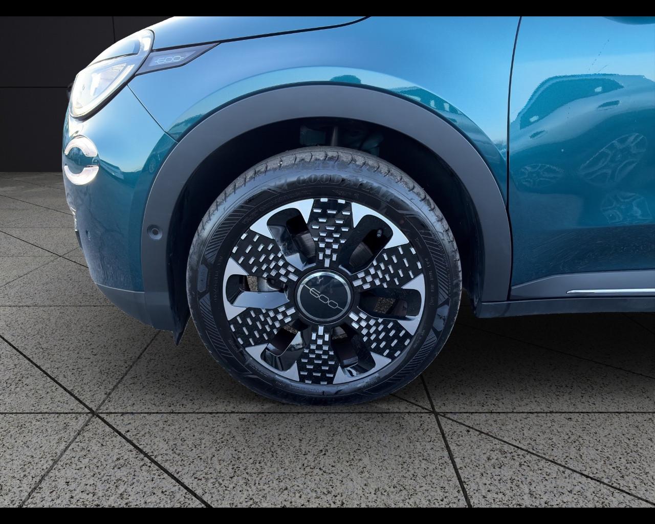 FIAT 600 Hybrid 110 CV DCT MHEV La Prima