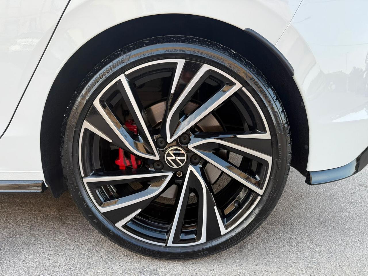 Volkswagen Golf 8 GTI 2.0 TSI DSG 2023