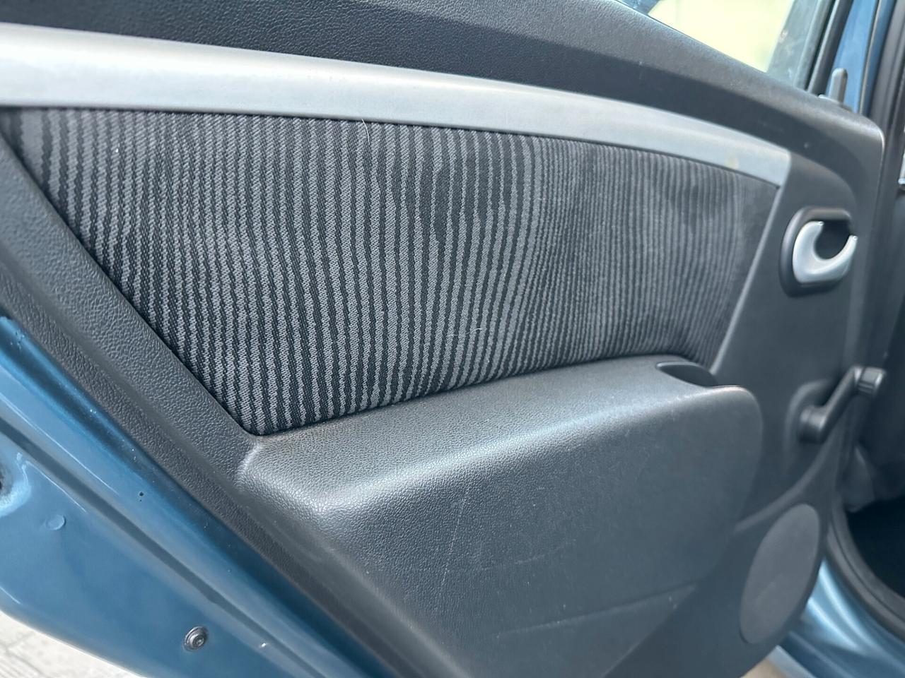 Dacia Sandero 1.4 Benz/gpl di serie, buoni condizioni generali