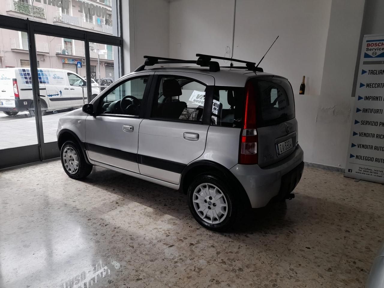 Fiat Panda 1.2 -4X4- climbing GPL-CON GANCIO TRAINO