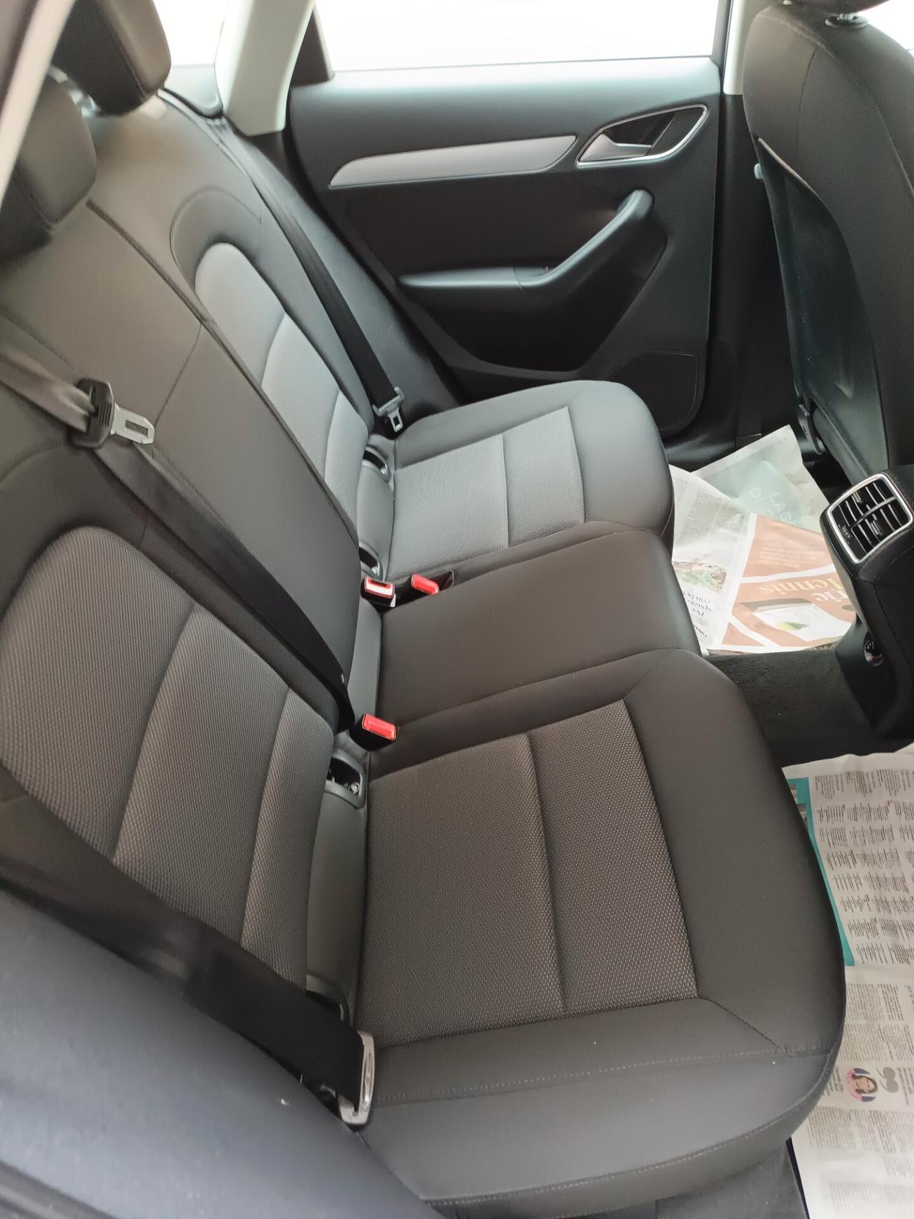Audi Q3 2.0 TDI 120 CV S tronic Business