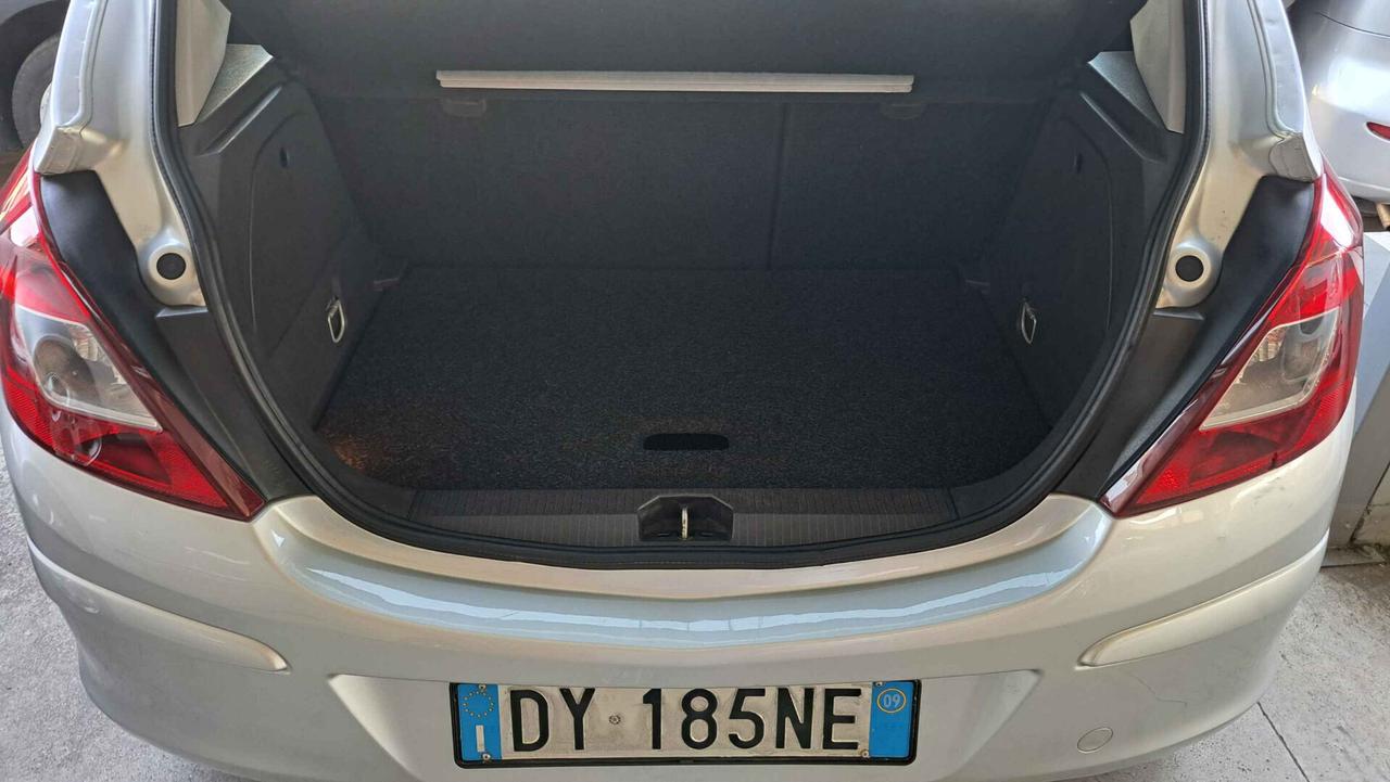 Opel Corsa 1.2 80CV GPL-TECH Enjoy