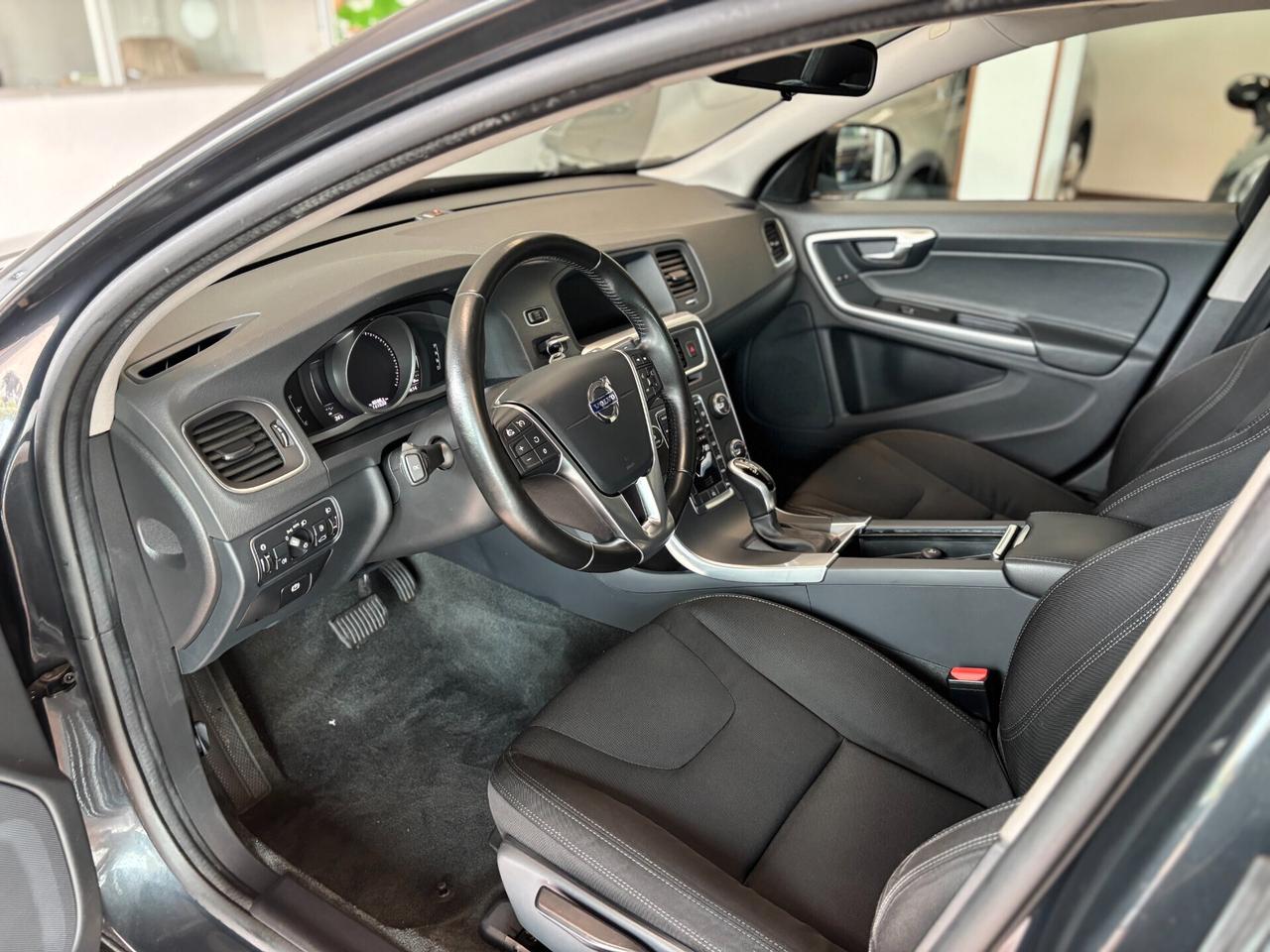 Volvo V60 2.0 d2 Summum geartronic*CINGHIA FATTA 134000KM*