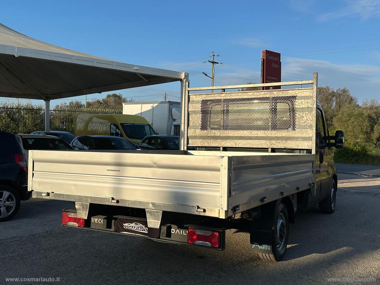 Daily 35S14D 2.3 HPT DOPPIA CABINA 6 POSTI