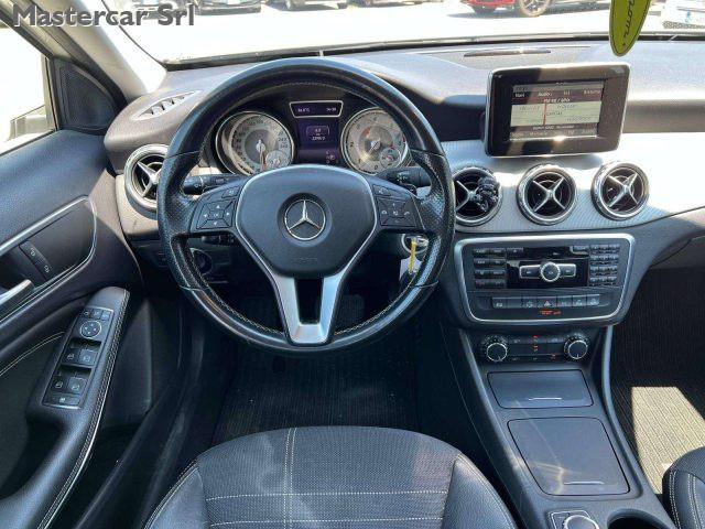 MERCEDES-BENZ GLA 220 GLA-X156 2014 d (cdi) Sport 4matic 170cv auto - EV