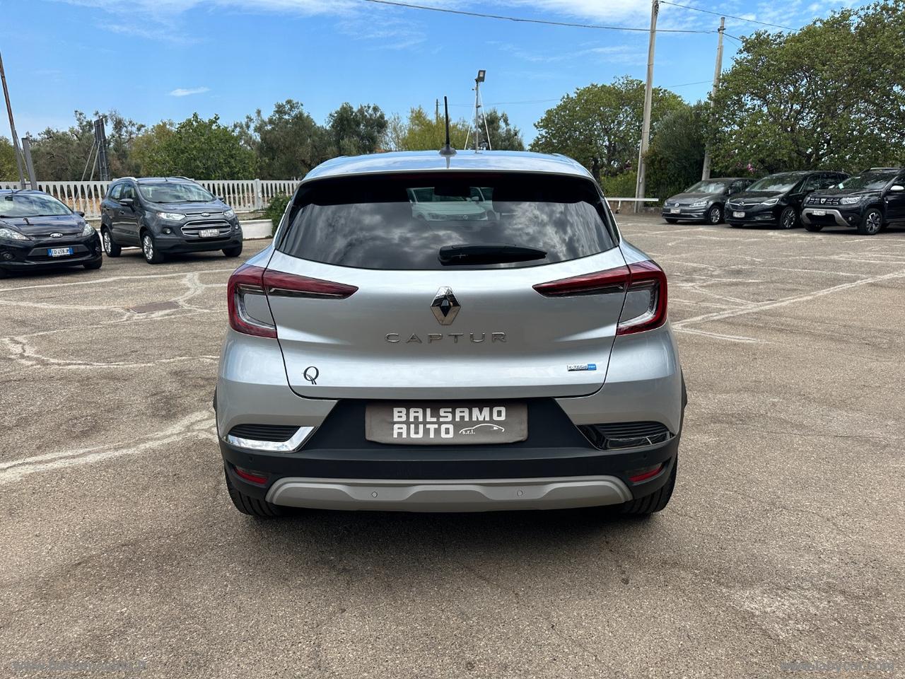 RENAULT Captur Hybrid E-Tech N1