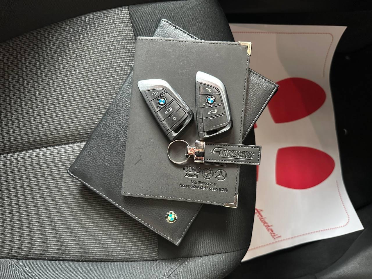 BMW - Serie 1 F40 116d Sport