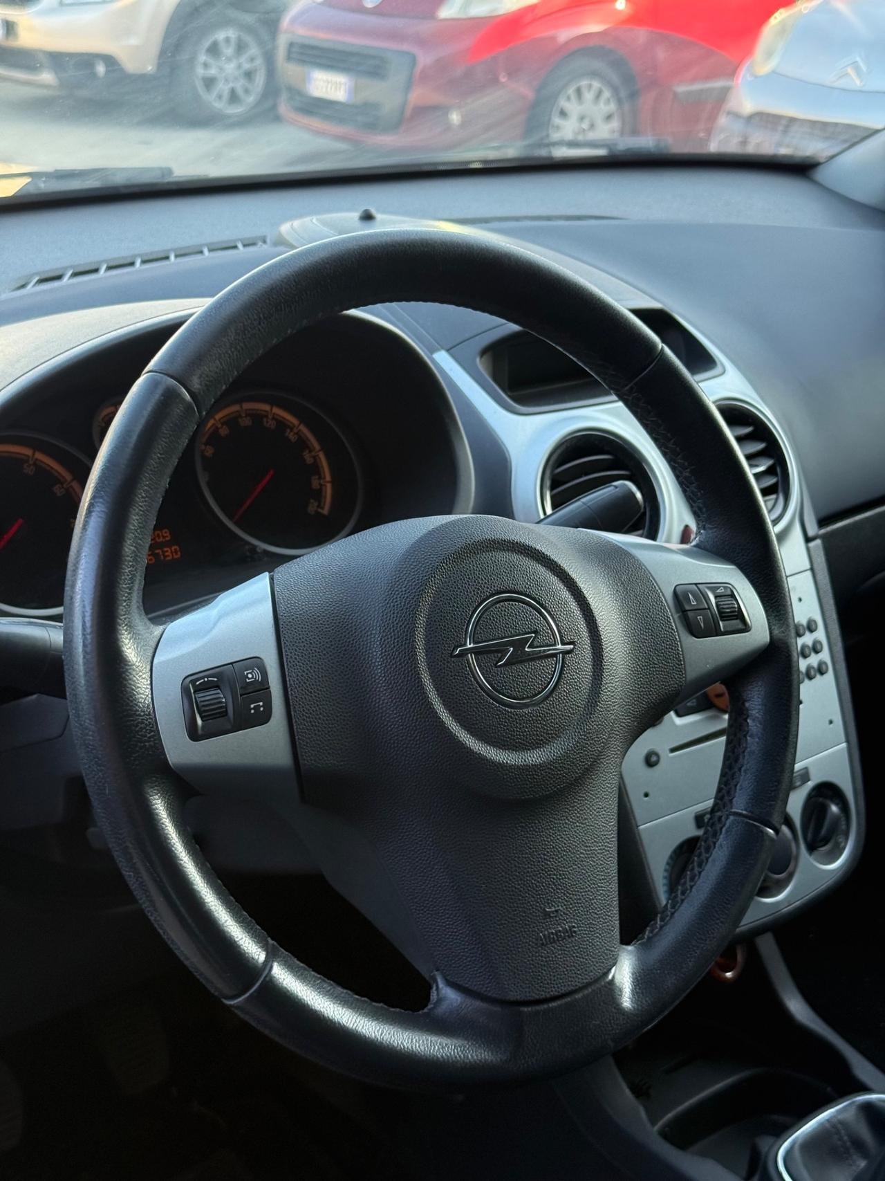 Opel Corsa 1.2 80CV 5 porte GPL-TECH Edition