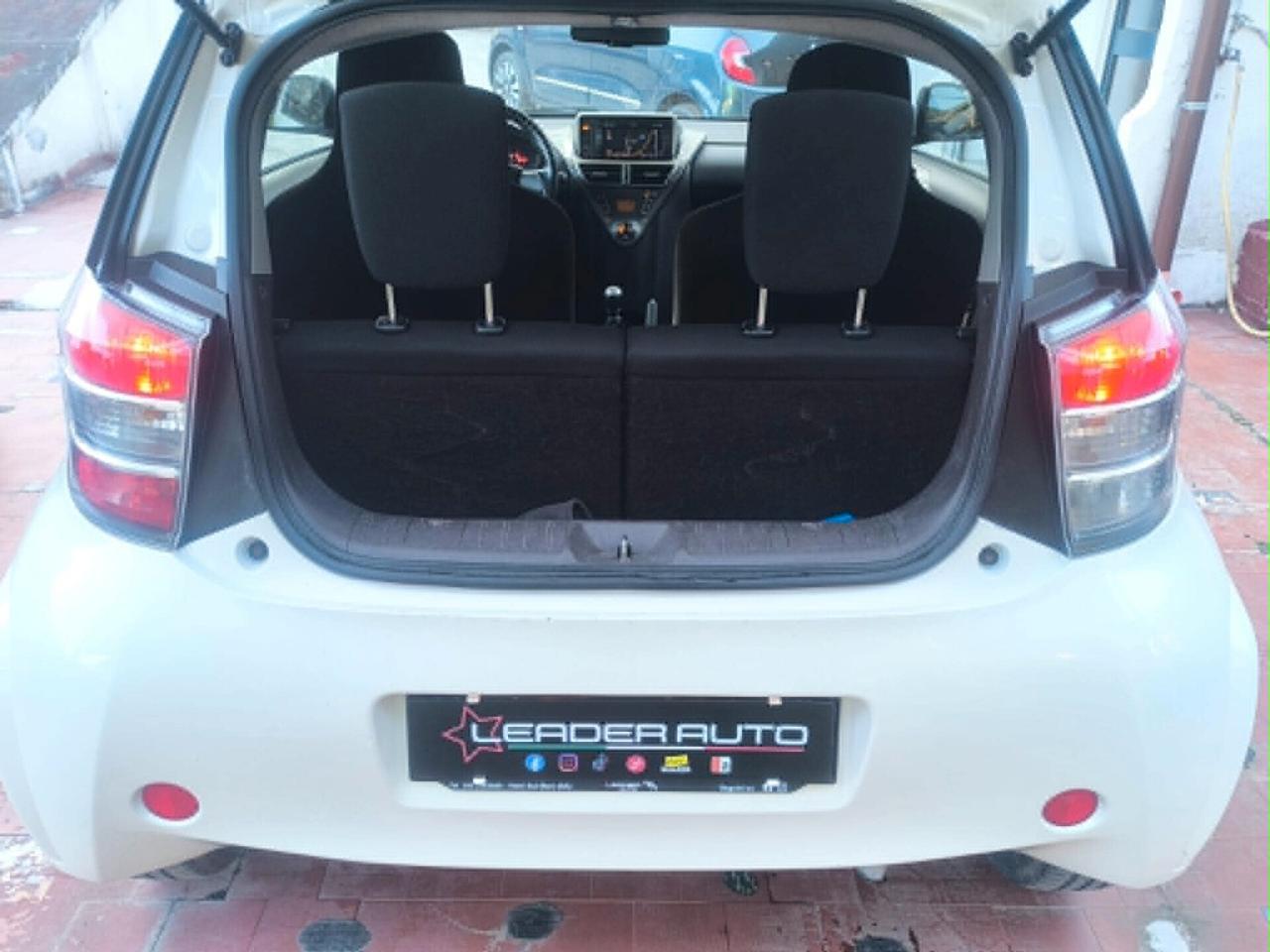 Toyota iQ 1.0