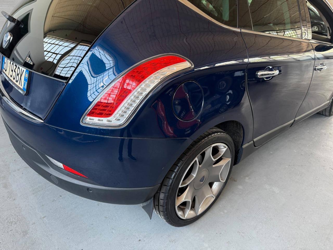 LANCIA DELTA EXECUTIVE FULL OPTIONAL