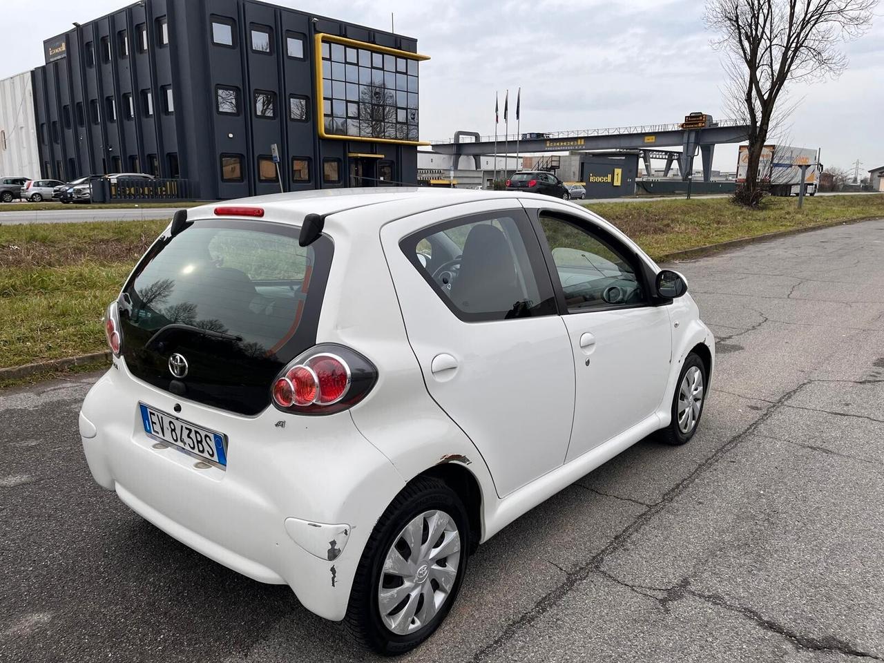 Toyota Aygo 1.0 12V VVT-i 3 porte Active Connect