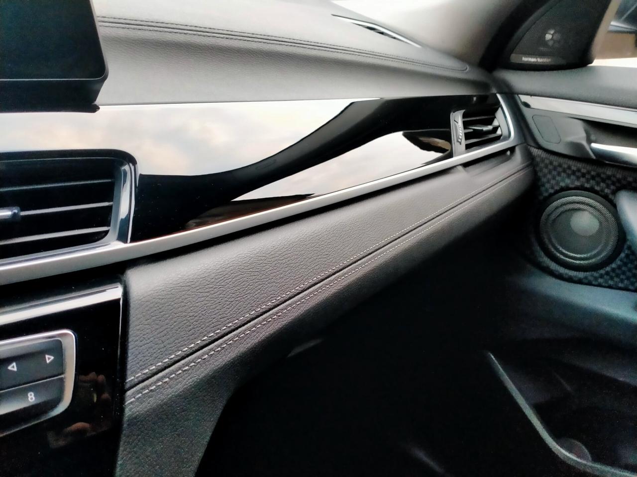 BMW X2 XDRIVE 18D LED / TETTO / DDC / KEYLESS / H.KARDON / HEAD UP