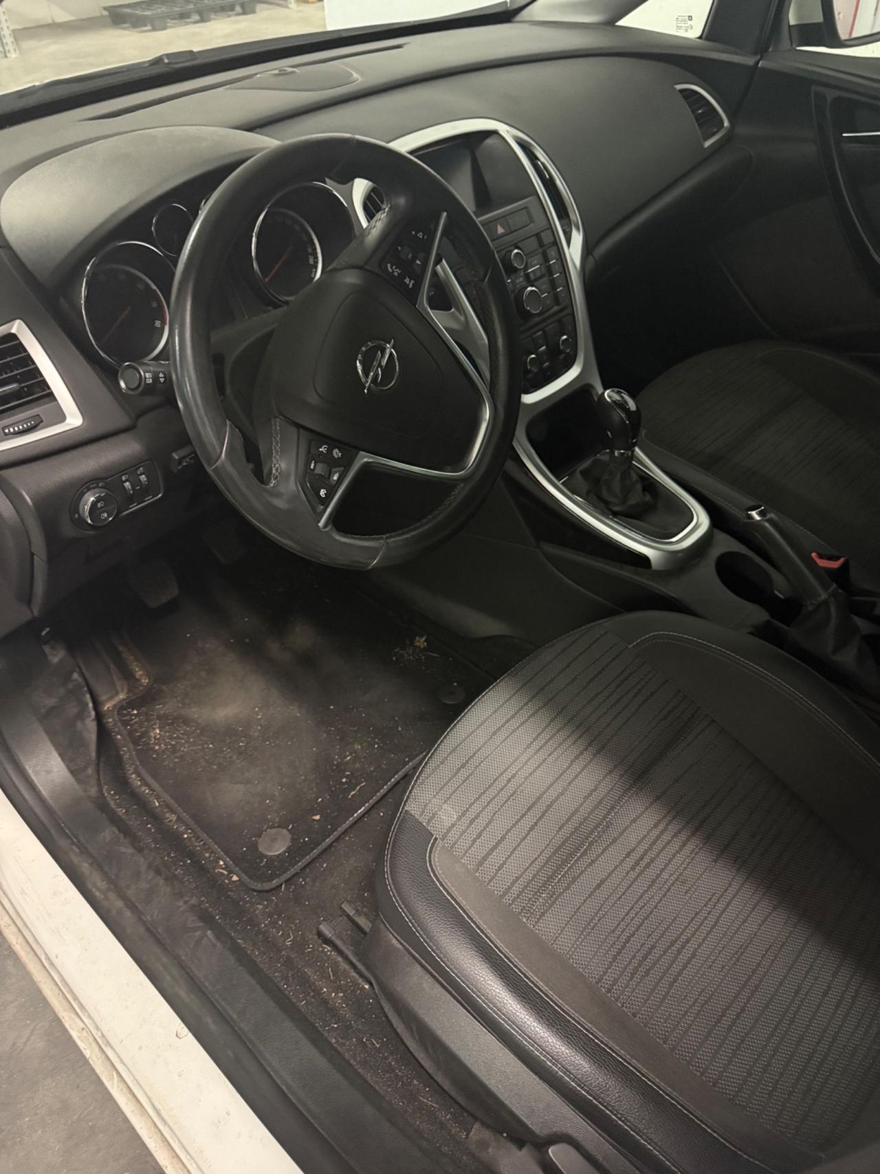 Opel Astra 1.4 Turbo 140CV Sports Tourer Cosmo