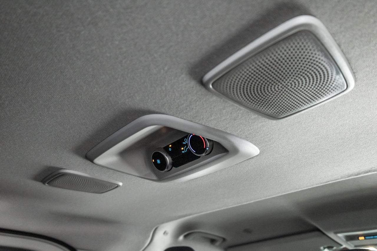 FORD Transit Custom V710 320 2.0 ecoblue 150cv combi M1 Titanium L1H1