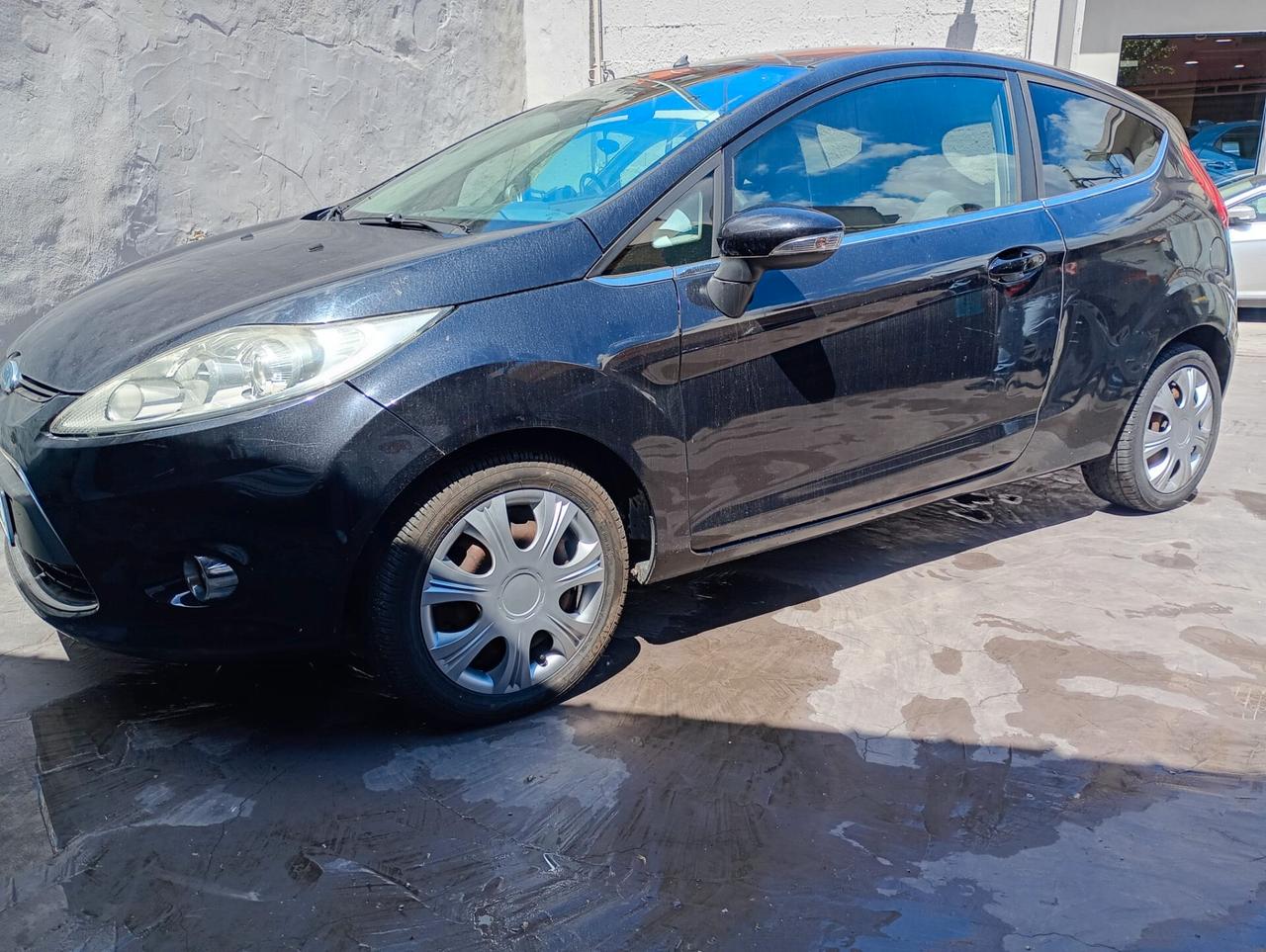 Ford Fiesta 1.6 TDCi 90CV 3 porte DPF Titanium
