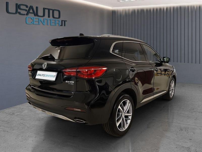 MG EHS Plug-in Hybrid Exclusive
