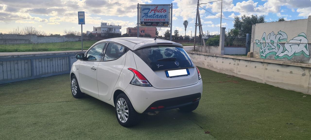 Lancia Ypsilon 1.2 benz. 70 cv 2014 NEOPATENTATI