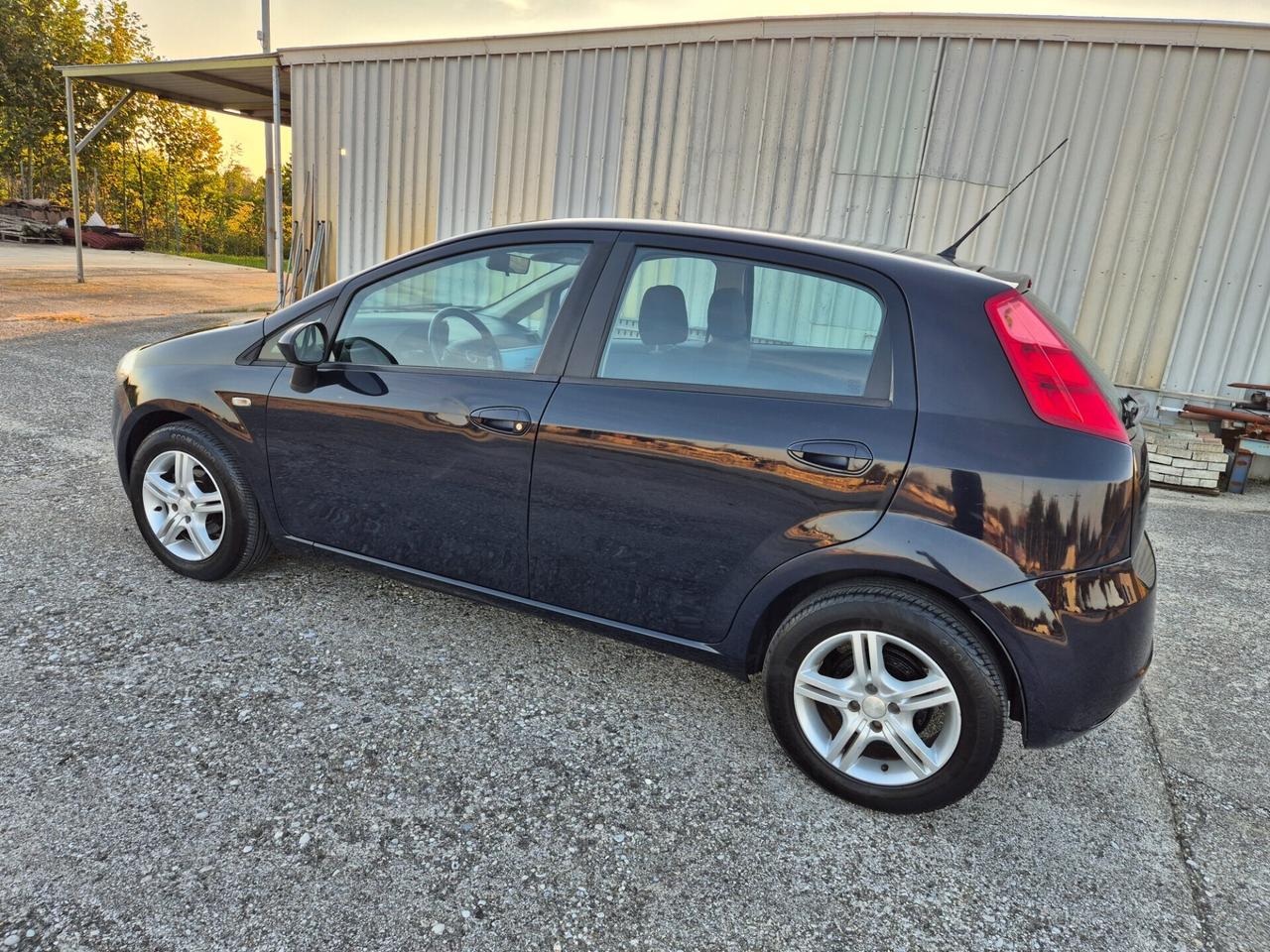 Fiat Grande Punto 1.4 benzina 95 cavalli neopatent