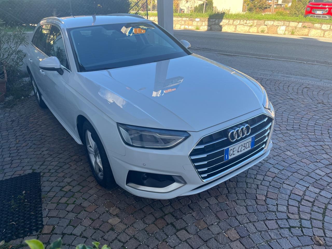 Audi A4 Avant 40 g-tron S tronic Business Advanced