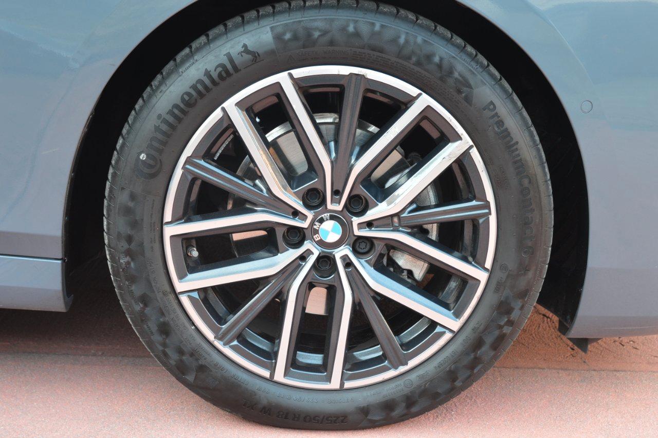 BMW 220 i Active Tourer mhev 48V Msport auto