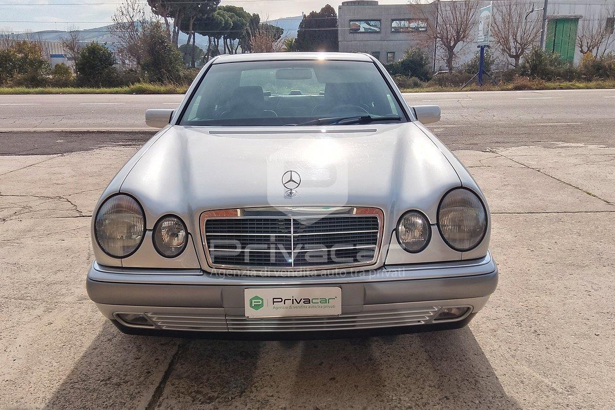 MERCEDES E 200 Kompressor cat Elegance