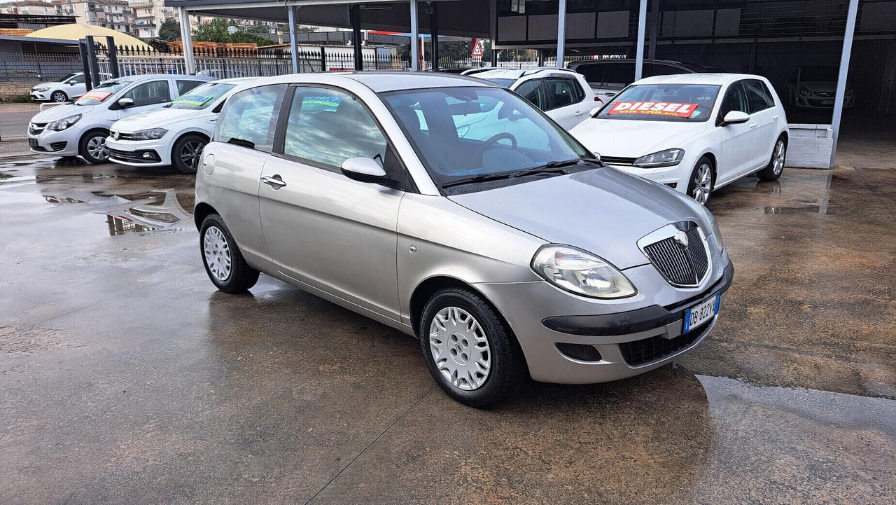 Lancia Ypsilon 1.2 Oro 60Cv